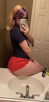 Nelly, photos from the escorts site SexoToronto.com