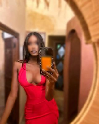 picture Raven (escorts)